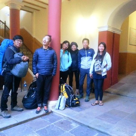Villa Oropeza Hostel Sucre Exteriör bild