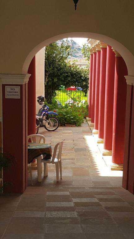 Villa Oropeza Hostel Sucre Exteriör bild