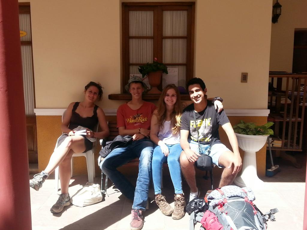 Villa Oropeza Hostel Sucre Exteriör bild